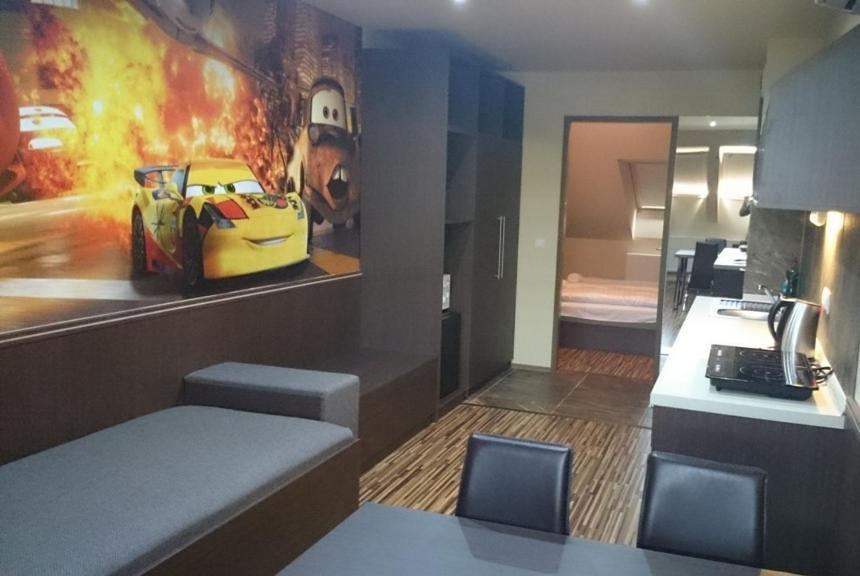 גיולה Corvin Apartman מראה חיצוני תמונה