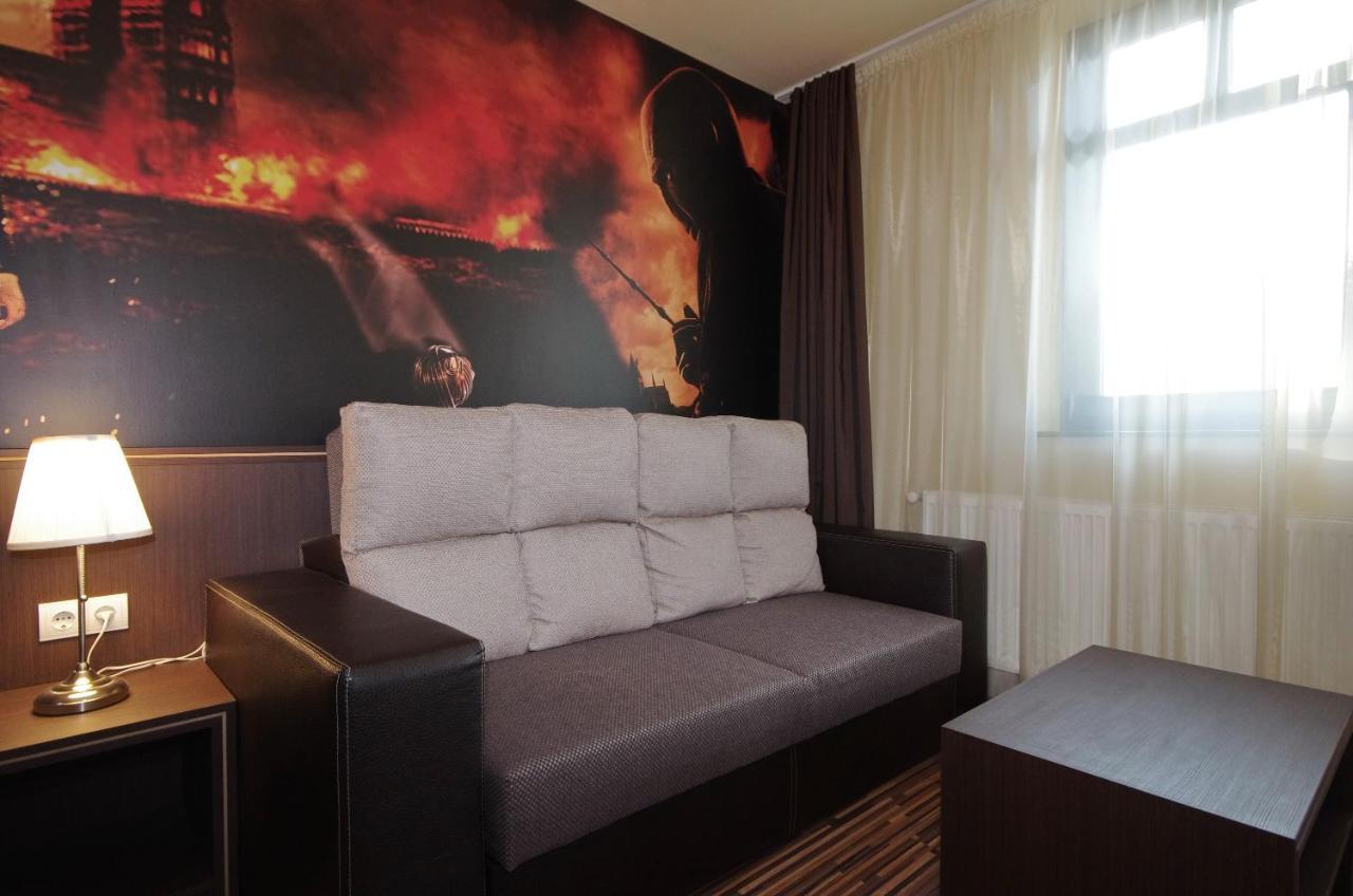 גיולה Corvin Apartman מראה חיצוני תמונה