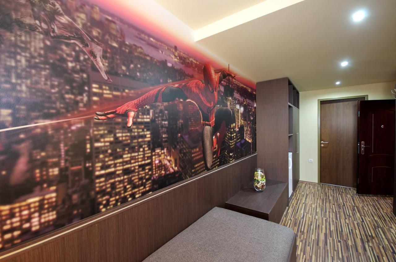 גיולה Corvin Apartman מראה חיצוני תמונה