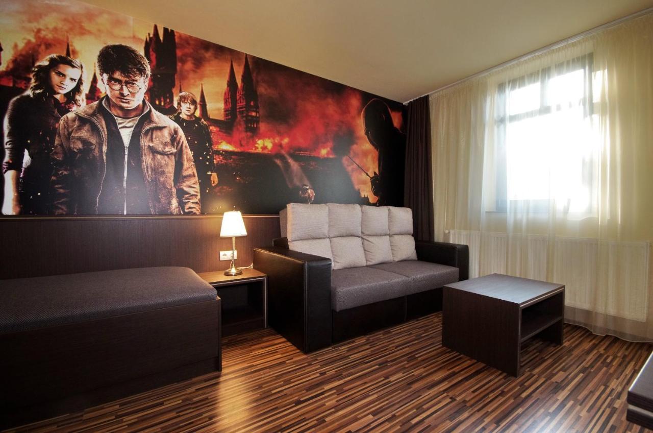 גיולה Corvin Apartman מראה חיצוני תמונה
